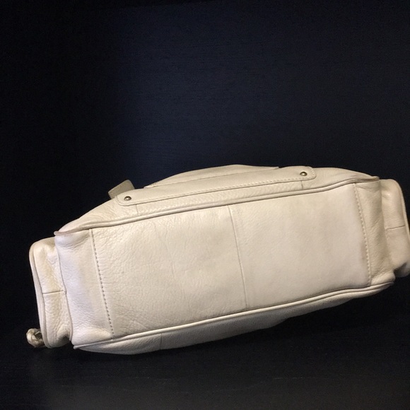 Danier Genuine Pebbled Leather Emily Shoulder Bag Purse Coffee cream - Picture 5 of 12